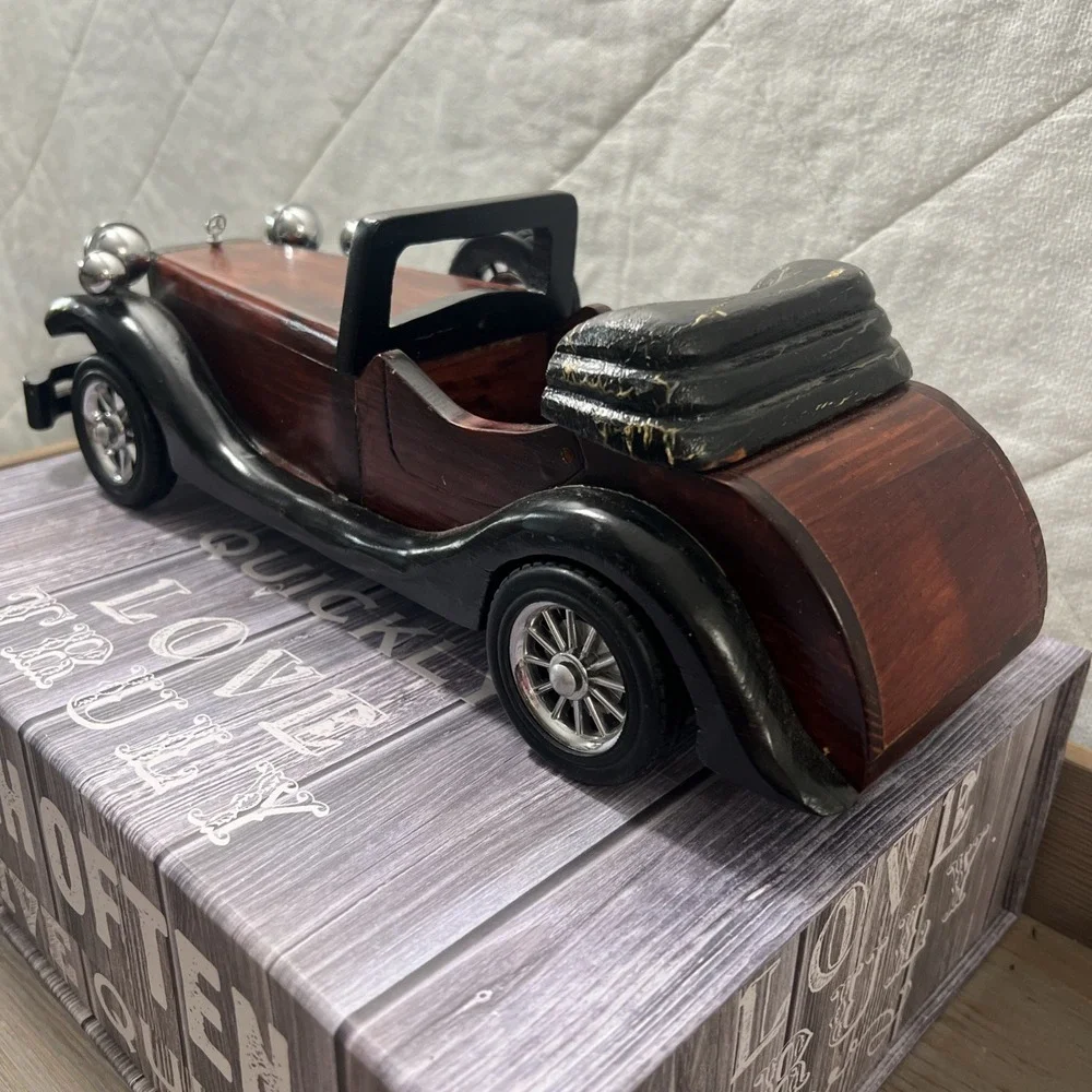 VINTAGE COLLECTIBLE HANDCRAFTED‎ BY HERITAGE MINT LTD. WOODEN CAR